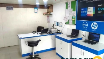 Laptop Store - 114