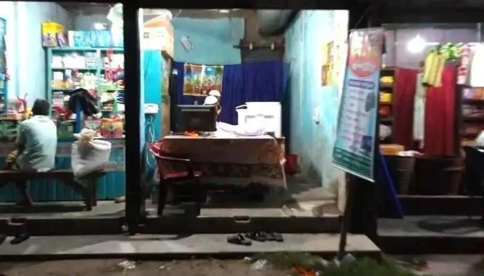 A.b Computer and library - নন্নী বাজার