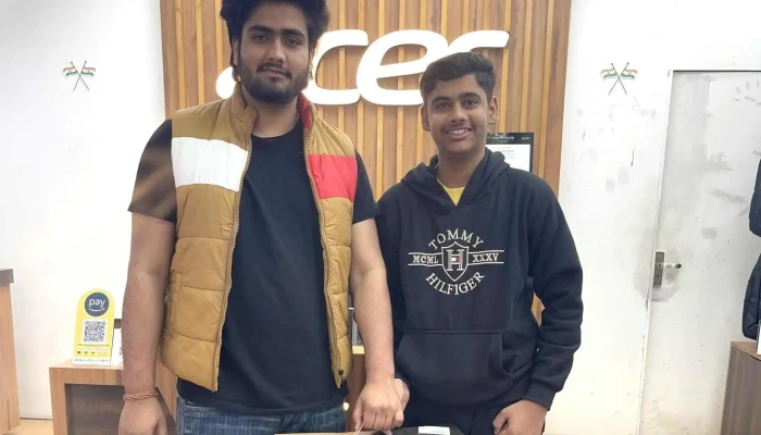 Acer Mall -    Exclusive Store Instagram - Karnal
