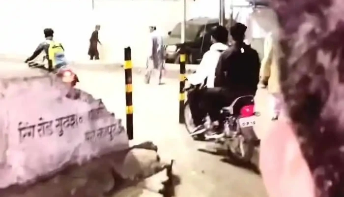 Ar Computer -  Inside - Akola