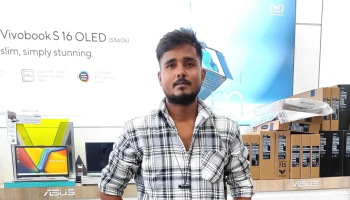 Asus Exclusive Store -    Om Computer Instagram - Gorakhpur