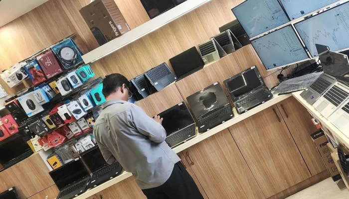 Burhani Computech -    Refurbished It Store How To Get There - Nashik