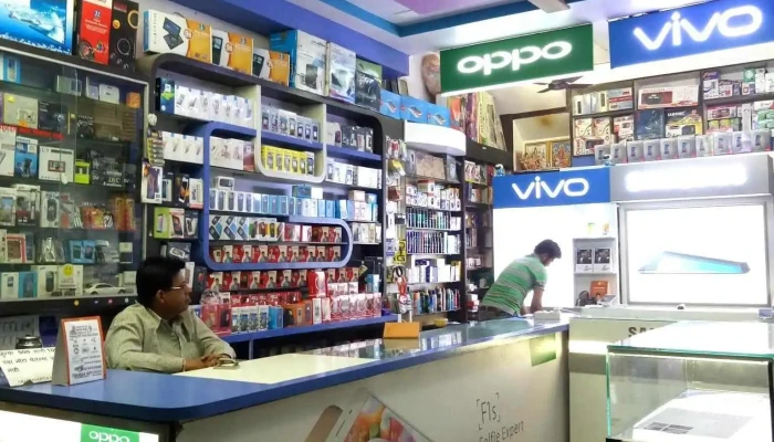 Chandan Gift Mobile Shop Inside - Dondaicha