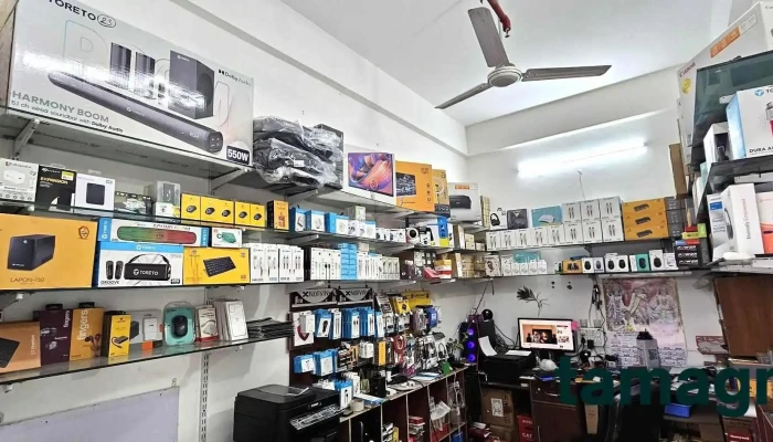 Computer Shop -  Inside - Gurugram, Tikampur