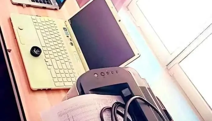 Computer Zone -  Inside - Mandi Dabwali