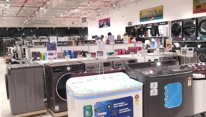 Croma -    Airoli Inside - Navi Mumbai