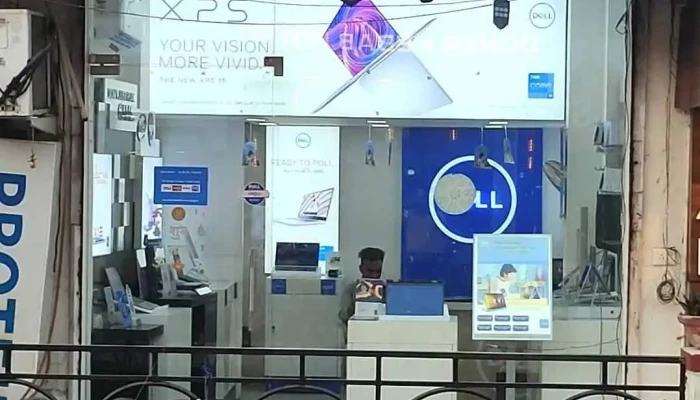 Dell Exclusive Store -    Galleria Market Gurugram Videos - Gurugram