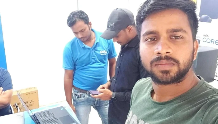 Dell Exclusive Store -    Old Bus Stand Bilaspur Phone - Bilaspur, Telipara