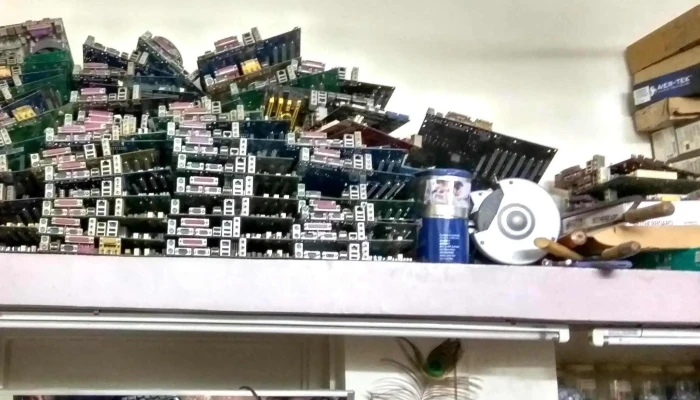 Hariom Computers Akola Electronics Store - Akola