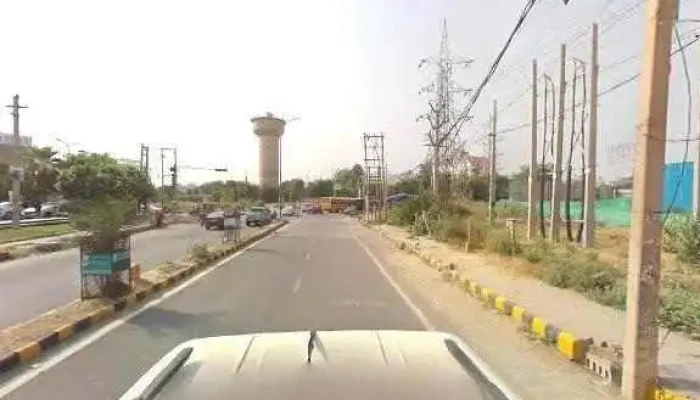 Hp World -    Good Earth City Center Mall Street View 360deg - Gurugram, Fatehpur