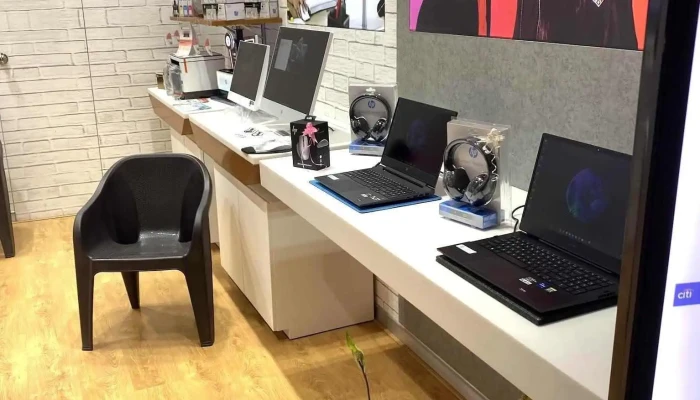 Hp World -    Lodha Xperia Mall Inside - Kalyan, Thane