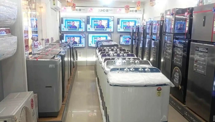 Lakshay Mobile And Electronics -  By Owner - Uchana