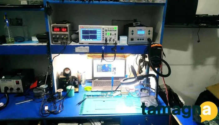 Laptop Computer Repair White House Inside - Fatehabad
