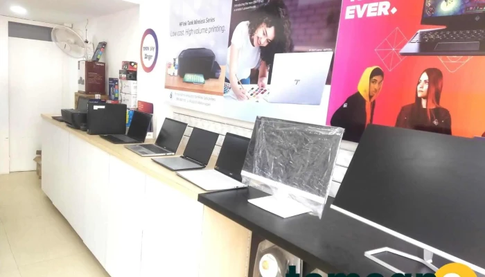 Laptop Mall -  Inside - Chhatrapati Sambhajinagar