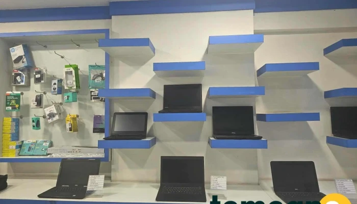 Laptop Store - Springfield Apartment