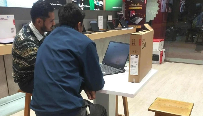 Lenovo Exclusive Store -    Binary Infotech Where - Chandigarh