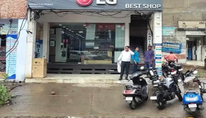 Lg Best Shop -  Radhika Retails Pvt Ltd By Owner - Hisar