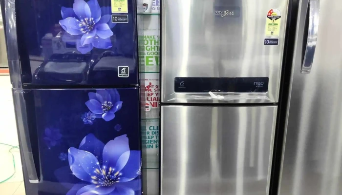 Lg Showroom -   Om Sales Electronics Company - Safidon