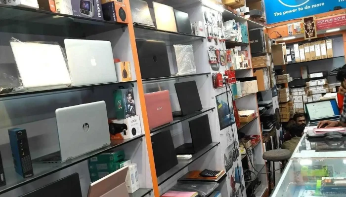 Maxxcomitshop - Simlim Square