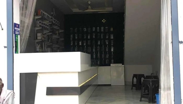 Ninja Iphone Store -  Exterior - Gharaunda
