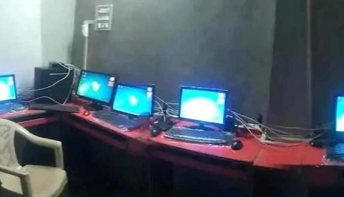 Platinum Computer -  Inside - Dhule