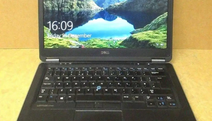 second hand Laptop - Gurudwara Building