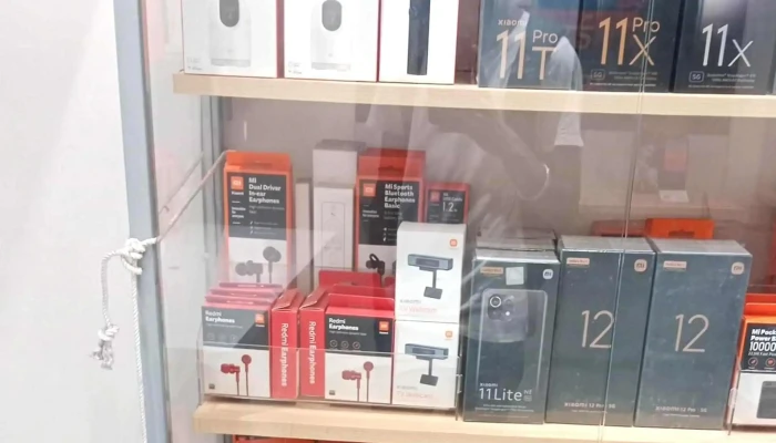 Suchi Enterprises -    Multi Brand Smartphone Store Discounts - Akola