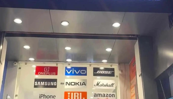 Swaagat Mobiles Apple -  By Owner - Karnal