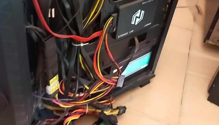 Tri -  Radients Care It Solutions   Laptop Repair Sales Amc Refurbish Laptops Desktops Cctv Networking Data Storage Videos - Kalyan