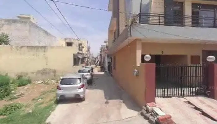 Uma Boutique Training Center Street View 360deg - Pinjore