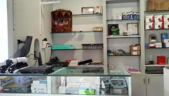 Unique Computers -  Principal - Jaysingpur